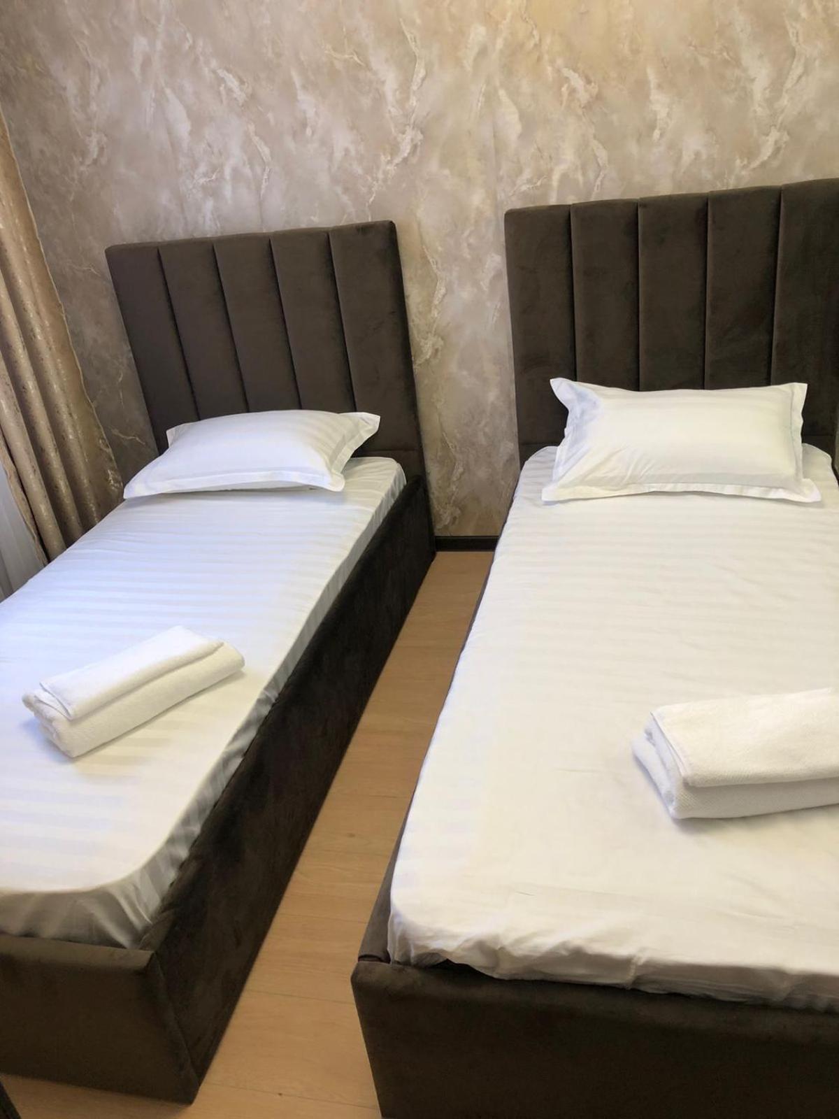 Hotel Lion الماتي المظهر الخارجي الصورة